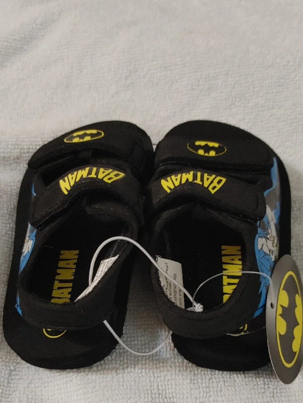 Batman Black and Yellow Kids Velcro Sandals - Picture 3 of 4